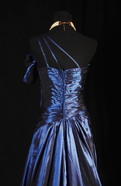 Wunderschönes dunkelolivgrünes herzförmiger Ausschnitt A-Linie Satin Tüll Kurzes Ballkleid Homecoming-Kleid ED02575
