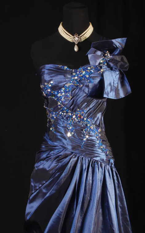 Wunderschönes dunkelolivgrünes herzförmiger Ausschnitt A-Linie Satin Tüll Kurzes Ballkleid Homecoming-Kleid ED02575