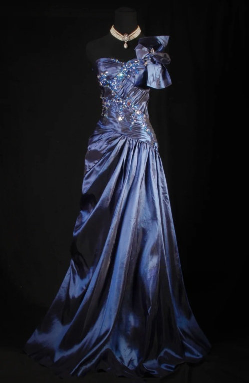 Wunderschönes dunkelolivgrünes herzförmiger Ausschnitt A-Linie Satin Tüll Kurzes Ballkleid Homecoming-Kleid ED02575