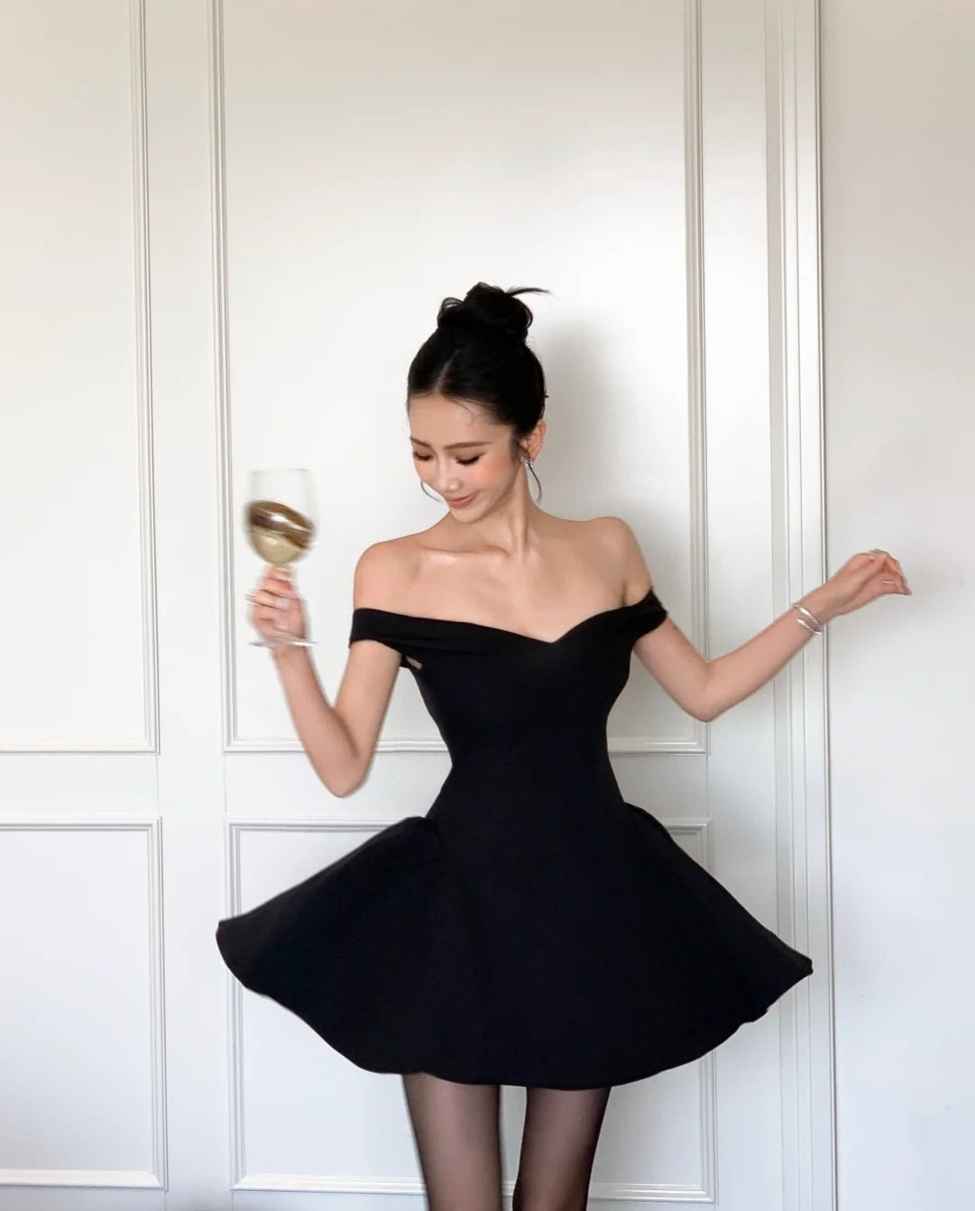 Sexy A-Line Homecoming Dresses, Satin Black Birthday Dresses, Off-the-shoulder Short Prom Dresses ED04175