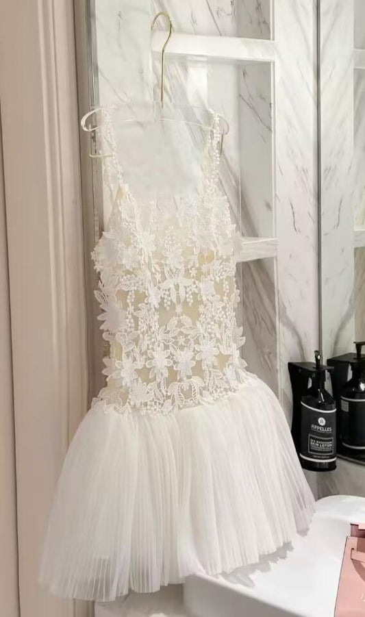 Chic Spaghetti Straps Ball Gown Lace Applique Short Prom Dresses, White Homecoming Dresses ED04252