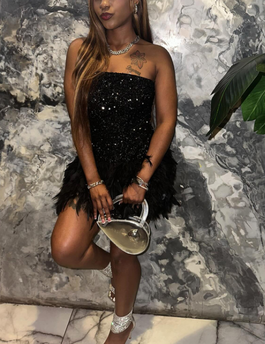 Wunderschönes dunkelolivgrünes herzförmiger Ausschnitt A-Linie Satin Tüll Kurzes Ballkleid Homecoming-Kleid ED02575