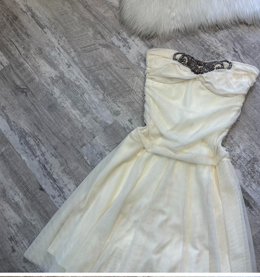 Vintage A-line Chiffon Short Prom Dresses, White Homecoming Dresses, Strapless Birthday Dresses  ED04304