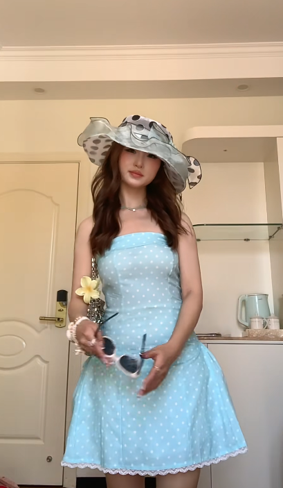 Sweet Strapless Bodycon Satin Homecoming Dress Polka Dot Blue Birthday Dresses ED04328