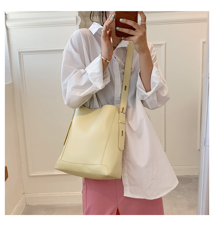 Sac seau à bandoulière polyvalent de grande capacité pour les déplacements quotidiens, sac fourre-tout ED0435