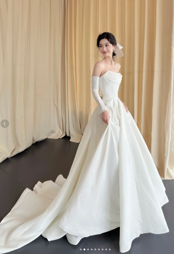 Timeless Strapless A-line Simple Wedding Dresses Ivory Bridal Gowns ED04428