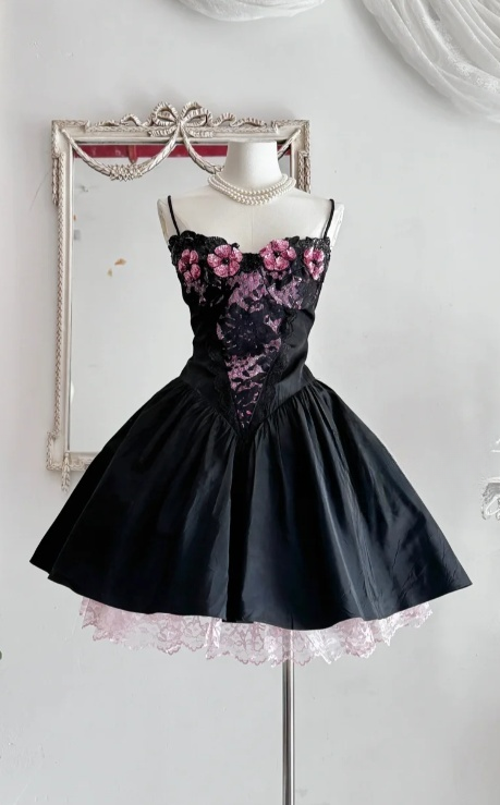 Vintage A-Line Black Hoco Dresses Satin Spaghetti Straps Short Prom Dresses ED04461