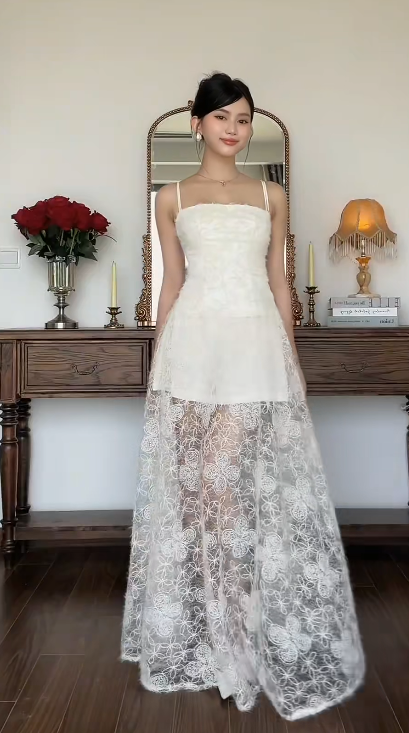 Chic Spaghetti Strap Sheath Evening Dresses, Lace Applique Guest Dresses, Ivory Formal Dresses ED04473