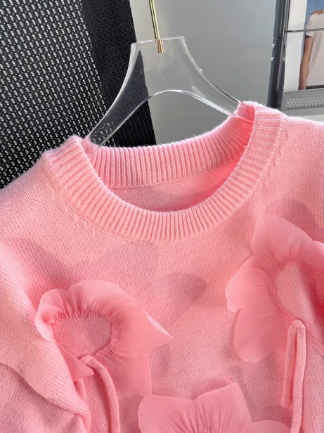 Süßer dicker Pullover mit 3D-Blütenblatt und Rundhalsausschnitt ED0449