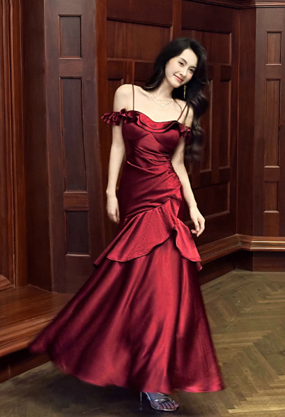 Chic Spaghetti Strap Sheath Long Prom Dresses Satin Ruffle Burgundy Formal Dresses ED04512