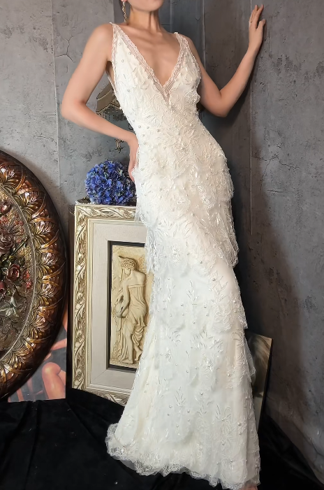 Glam V-neck Sheath Long Prom Dresses Lace Beading White Formal Dresses ED04515