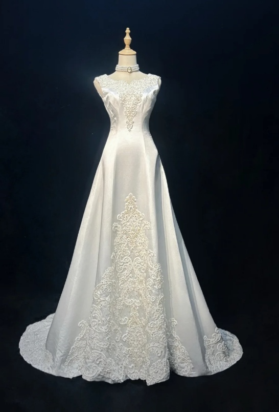 Vintage Jewel A-Line Long Wedding Dresses, Satin Beaded Applique Bridal Dresses White Bridal Gowns ED04522