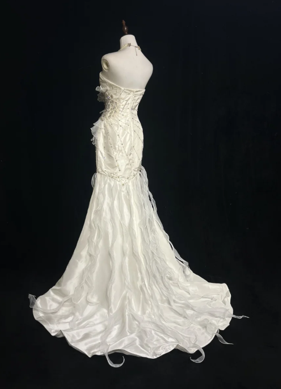 Elegant Sweetheart Mermaid Sleeveless Long Wedding Dresses Beaded White Bridal Gowns ED04524