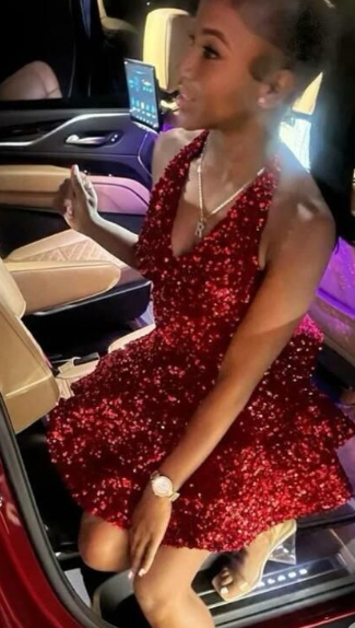 Sexy Halter A-Line Homecoming Dresses Burgundy Birthday Dresses Sequined Short Prom Dresses ED04572