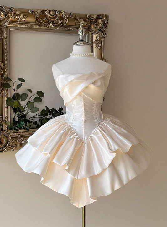 Cute Strapless Ball Gown Champagne Homecoming Dresses Sleeveless Birthday Dresses Satin Party Dresses ED04583