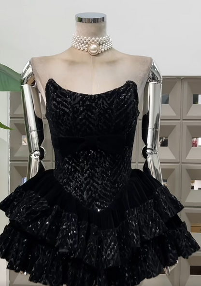 Sexy Strapless Ball Gown Black Homecoming Dresses Sleeveless Short Prom Dresses Birthday Dresses ED04609