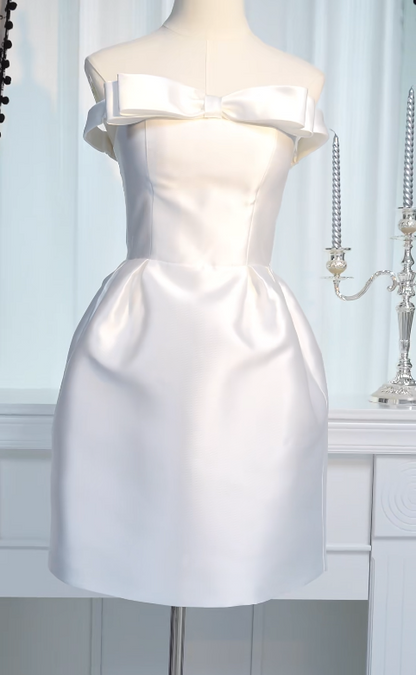 Simple Strapless Sheath Homecoming Dresses Satin White Short Bridal Gowns Sleeveless Birthday Dresses ED04621