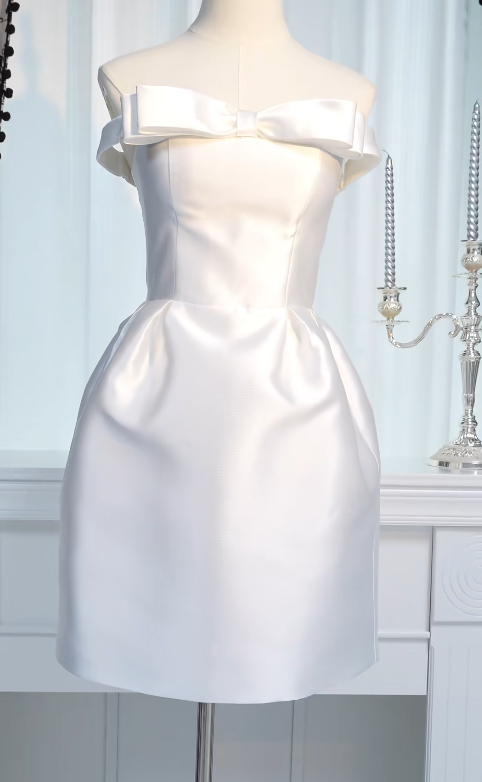 Simple Strapless Sheath Homecoming Dresses Satin White Short Bridal Gowns Sleeveless Birthday Dresses ED04621