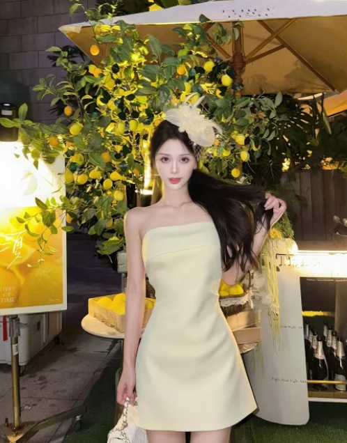 Chic Strapless Sheath Short Prom Dresses Satin Yellow Homecoming Dresses Sexy Birthday Dresses ED04626