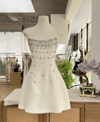 Sexy A-Line Black Homecoming Dresses Strapless Formal Dresses Rhinestone Satin Mini Birtdhay Dresses Strapless Formal Dresses ED04636
