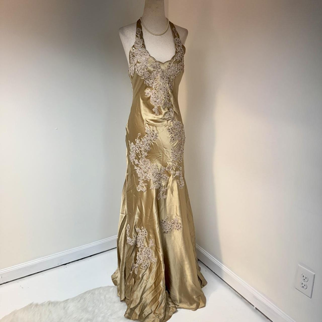 Vintage Halter Gold Formal Dresses Satin Applique Prom Dresses Elegant Sheath Evening Gowns ED04654