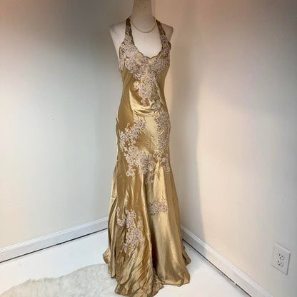 Vintage Halter Gold Formal Dresses Satin Applique Prom Dresses Elegant Sheath Evening Gowns ED04654