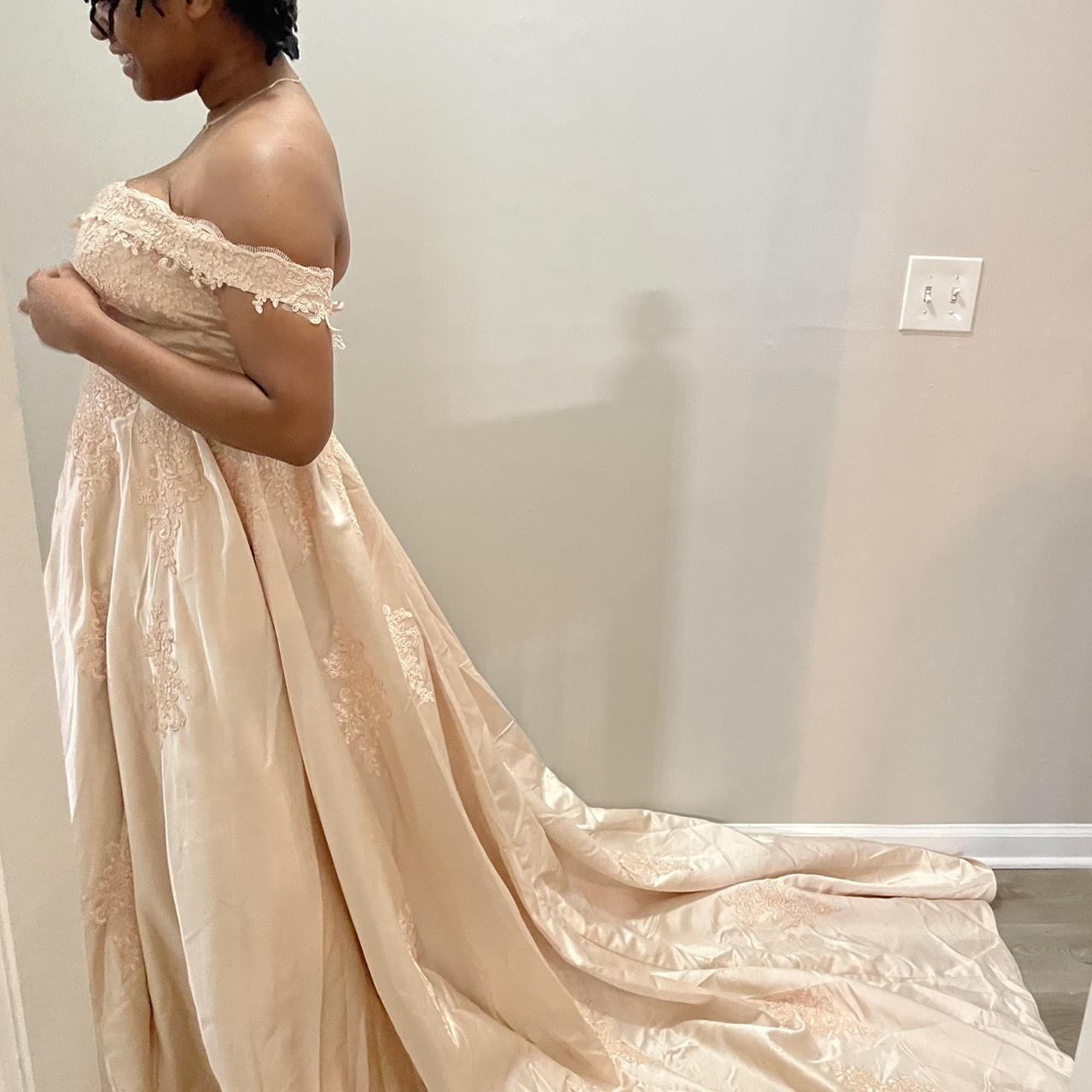 Elegant Off-the-shoulder A-Line Long Prom Dresses Satin Applique Champagne Evening Gowns ED04693