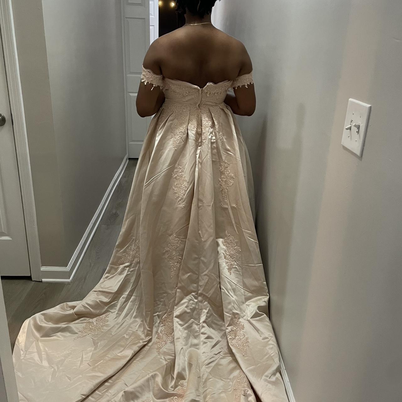 Elegant Off-the-shoulder A-Line Long Prom Dresses Satin Applique Champagne Evening Gowns ED04693