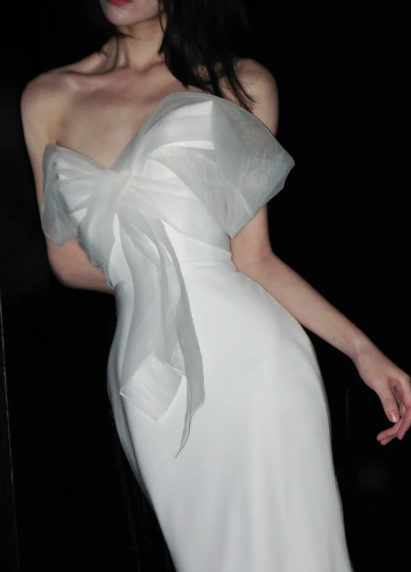 Simple Strapless Mermaid Long Wedding Dresses Chiffon Backless White Bridal Gowns ED04717
