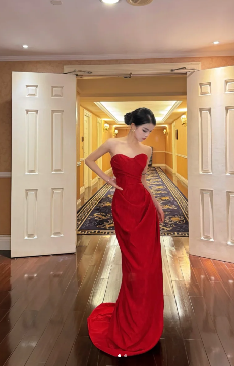 Elegant Sweetheart Neck Sheath Long Prom Dresses Satin New Year's Eve Dress Red Formal Dresses ED04749