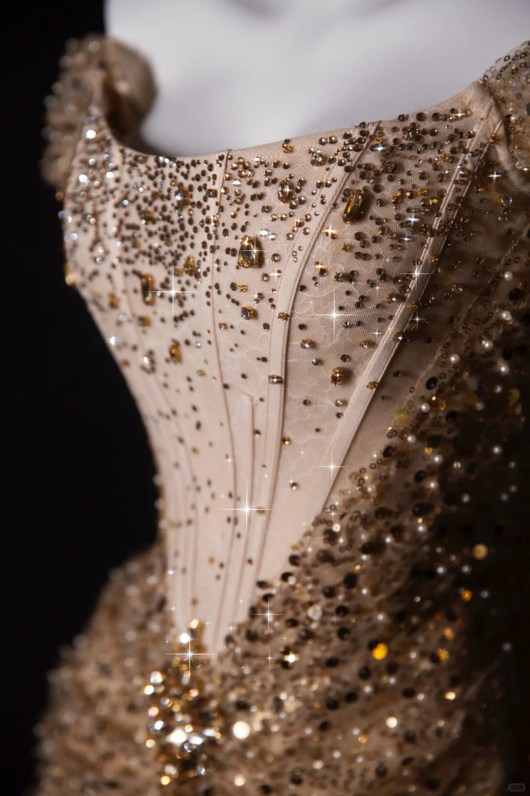 Wunderschönes dunkelolivgrünes herzförmiger Ausschnitt A-Linie Satin Tüll Kurzes Ballkleid Homecoming-Kleid ED02575