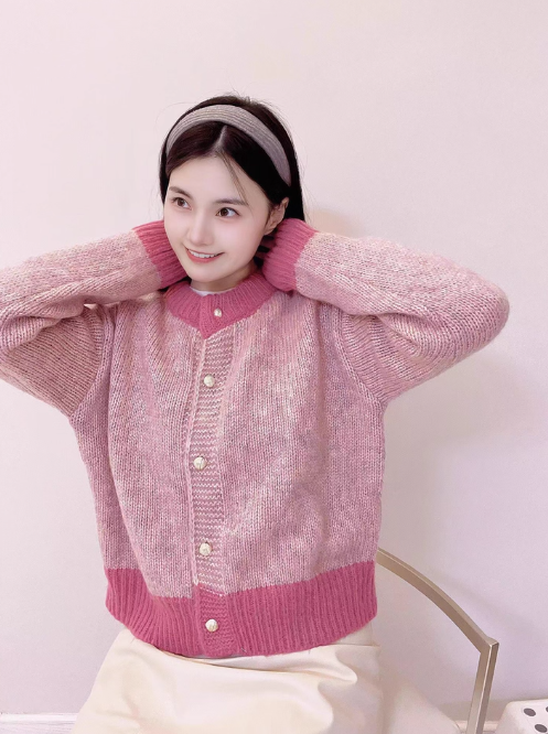 Mohair contrasting round neck knitted cardigan ED0481