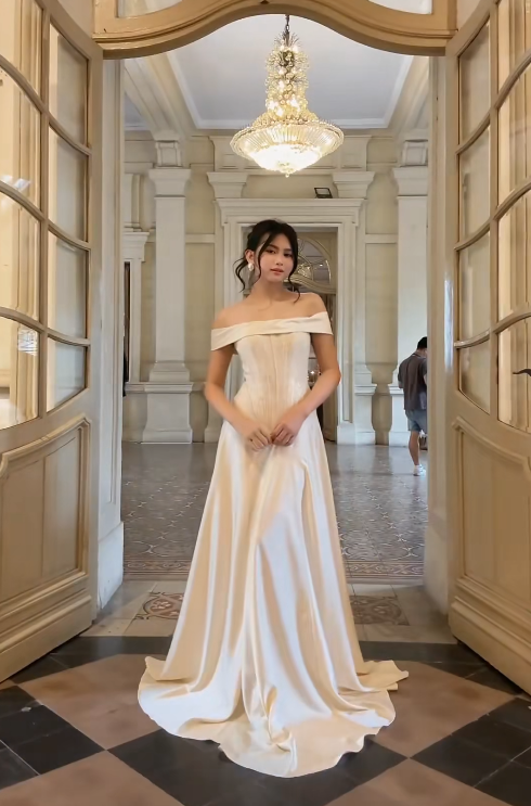 Elegant Off-the-shoulder Sheath Long Formal Dresses Satin White Evening Gowns White Wedding Guest Dresses ED04838