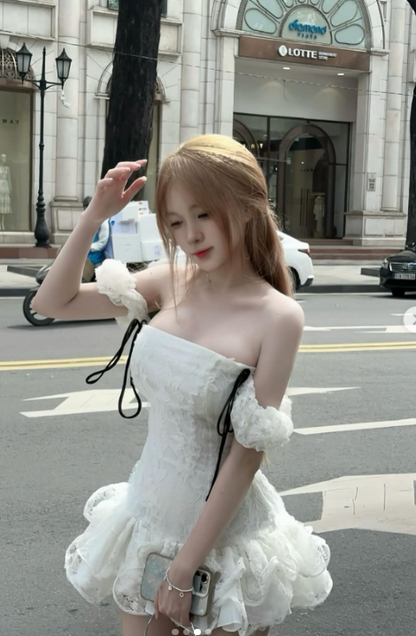 Cute Off-the-shoulder Ball Gown Tulle Short Birthday Dresses White Party Dresses ED04924