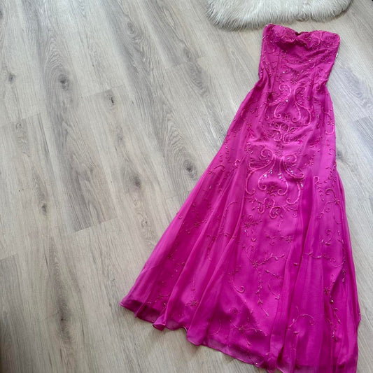 Elegant Strapless Mermaid Fuchsia Long Prom Dresses Beaded Satin Fuchsia Formal Dresses ED04927