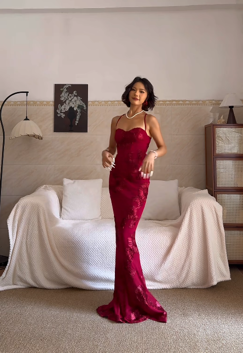 Sexy Spaghetti Strap Mermaid Burgundy Long Prom Dresses Chiffon Applique Burgundy Formal Dresses ED04935