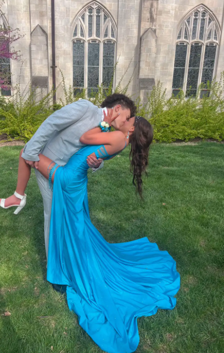 Elegant Spaghetti Strap Sheath Blue Long Prom Dresses with Slits ED04957