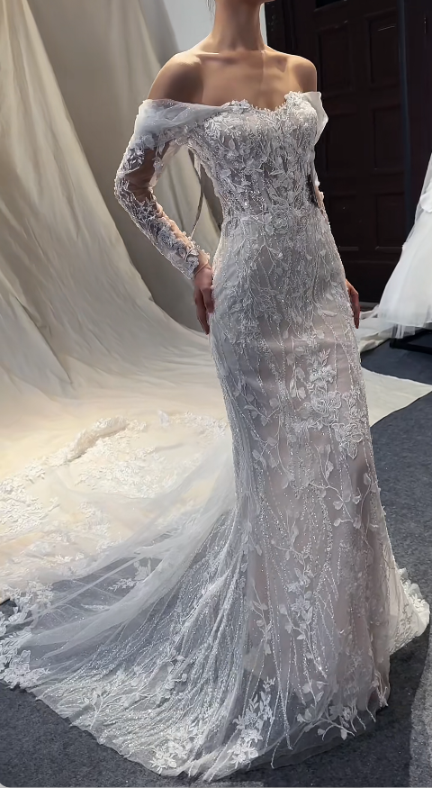 Simple Off-the-shoulder Sheath Trail Wedding Dresses Applique Tulle White Bridal Gowns Sleeveless Bridal Dresses ED04970