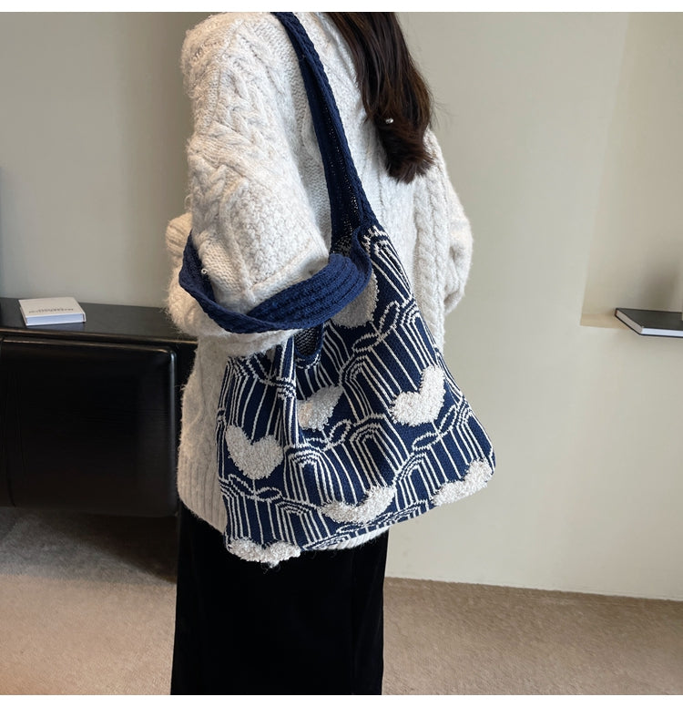 Sac fourre-tout polyvalent en tricot brodé cœur ED0500