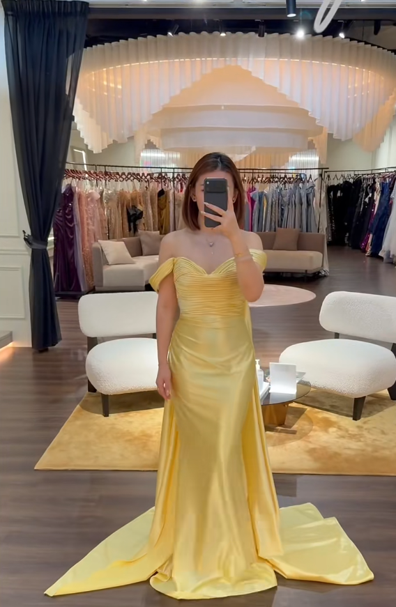 Elegant Off-the-shoulder Sheath Yellow Long Prom Dresses Satin Yellow Wedding Guest Dresses ED05117