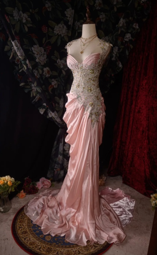 Glam Sweetheart Neck Sheath Pink Long Prom Dresses Satin Applique Pink Evening Dresses ED05174