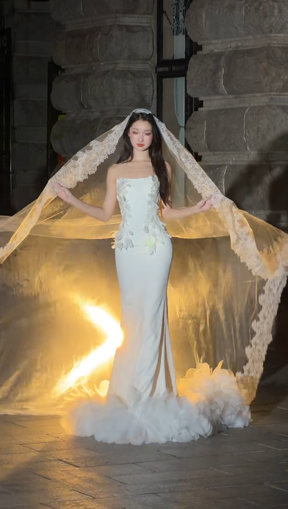 Elegant Strapless Mermaid White Long Wedding Dresses Satin White Bridal Gowns Sleeveless Bridal Dresses ED05205