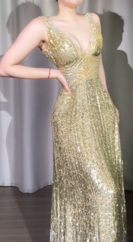 Sparkly  V-neck A-Line Long Prom Dresses Sequins Gold Evening Gowns ED05237