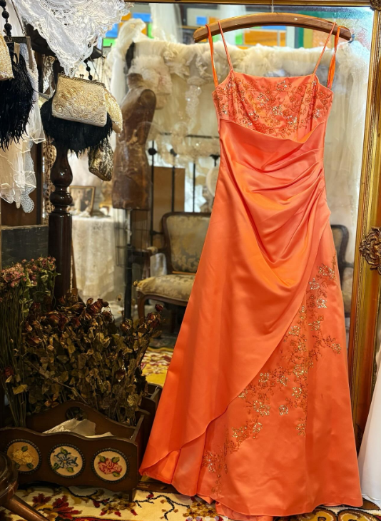 Retro Spaghetti Straps A-Line Long Prom Dresses Satin Appliques Orange Formal Dresses ED05258