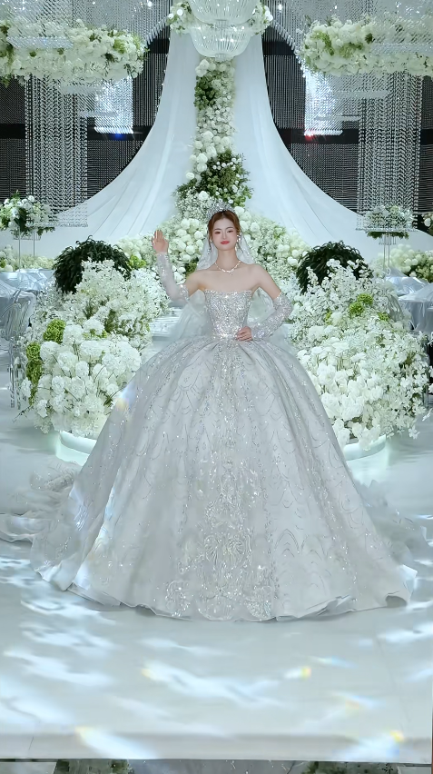 Timeless Strapless Long Wedding Dresses Tulle Rhinstones White Bridal Gowns Sleeveless Bridal Dresses ED05265