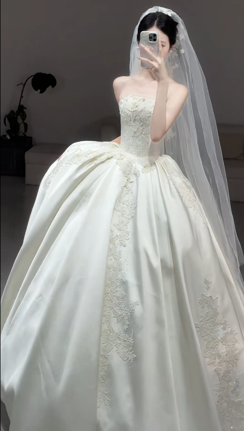 Timeless Strapless Long Wedding Dresses Satin Rhinstones White Bridal Gowns Sleeveless Bridal Dresses ED05266
