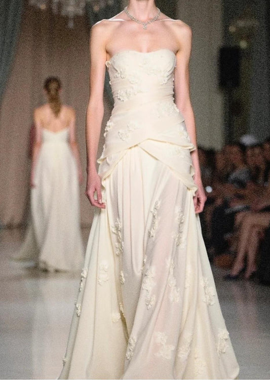 Chic Sheath Off-White Long Prom Dresses Strapless Chiffon Sleevelesss Formal Dresses ED05288