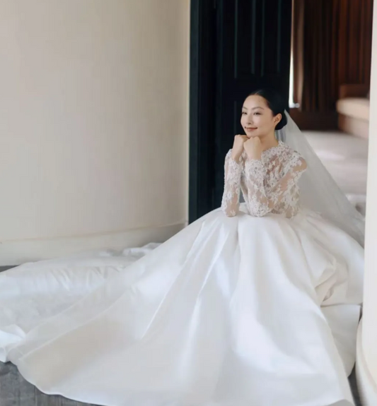 Timeless Ball Gown Long Wedding Dresses, Satin Lace Appliques White Bridal Gowns,Long-Sleeved Bridal Dresses ED05297