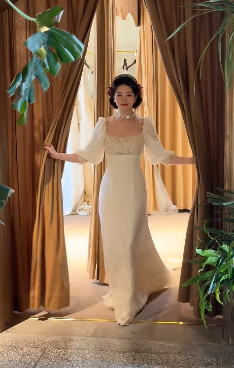 Elegant Sheath Square Neck Long Wedding Dresses, Lace Appliques White Bridal Gowns, Short Sleeves Bridal Dresses ED05299