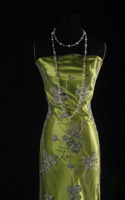 Vintage Sheath Green Long Prom Dresses Spaghetti Straps Satin Beaded Green Birthday Dresses Sleeveless Formal Dresses ED05320